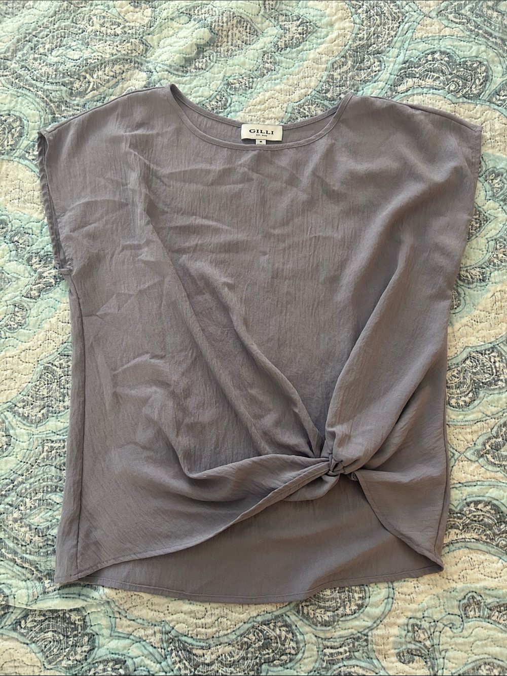 Gilli Women's Slate Gray Knot-Front Blouse